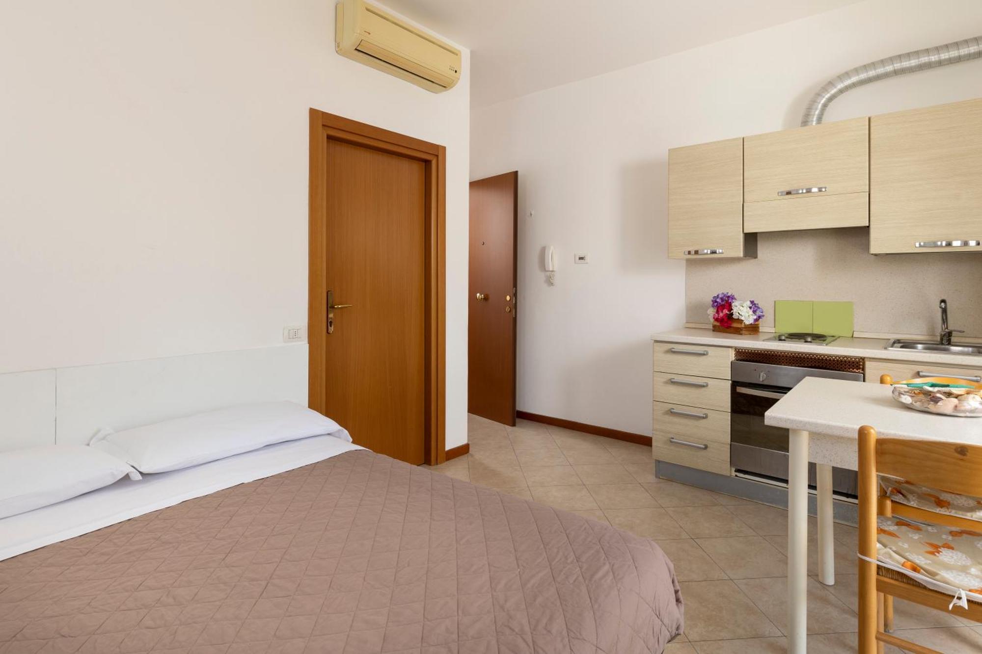 Residence Uno Studio&Suites Rimini Exterior foto