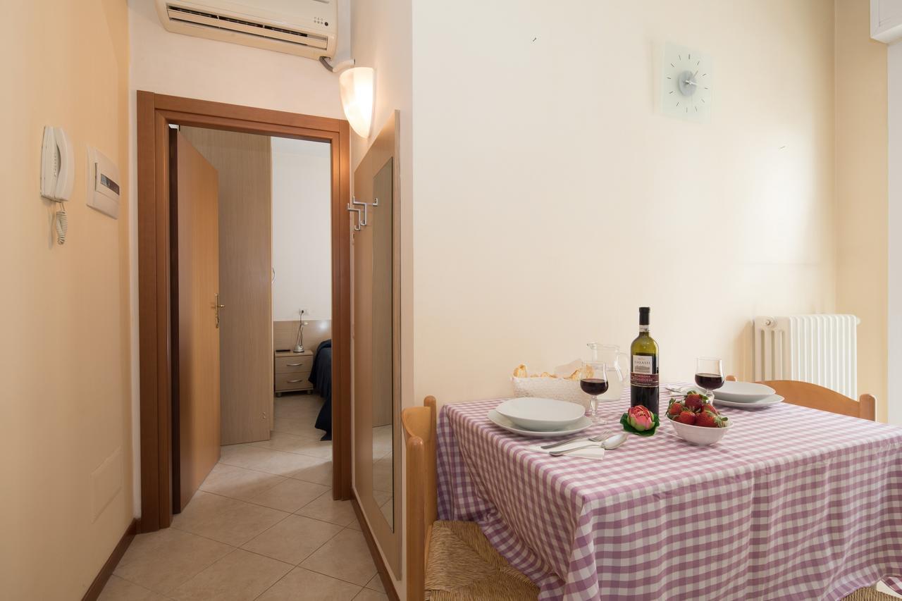 Residence Uno Studio&Suites Rimini Exterior foto