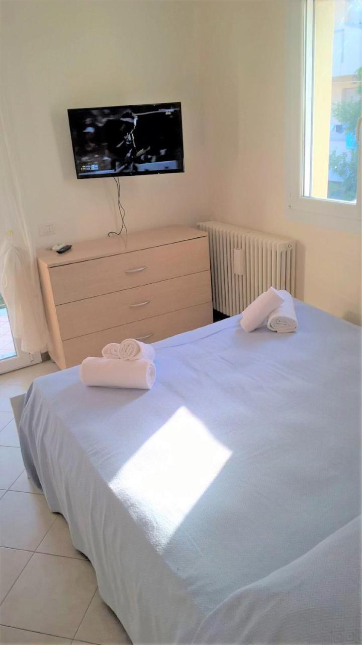 Residence Uno Studio&Suites Rimini Exterior foto