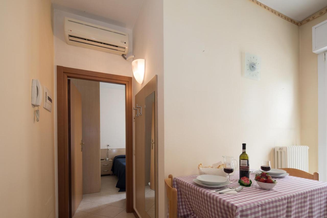 Residence Uno Studio&Suites Rimini Exterior foto