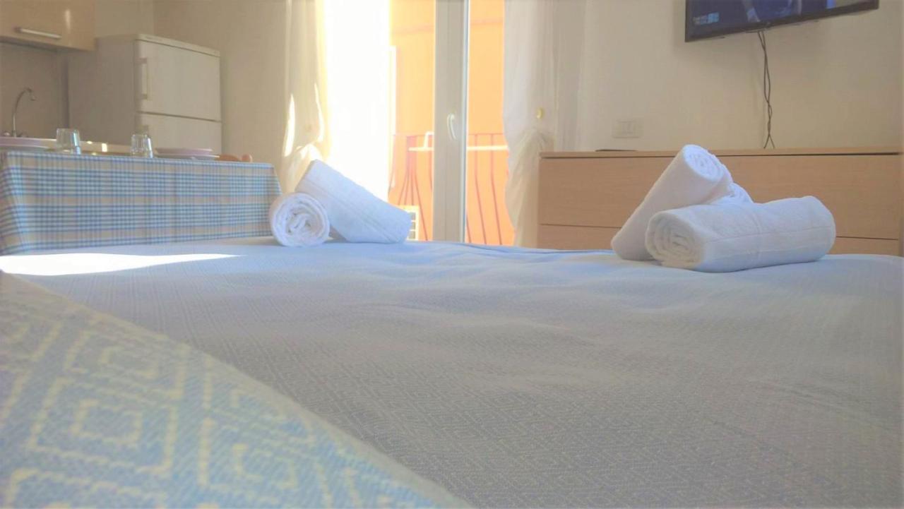 Residence Uno Studio&Suites Rimini Exterior foto
